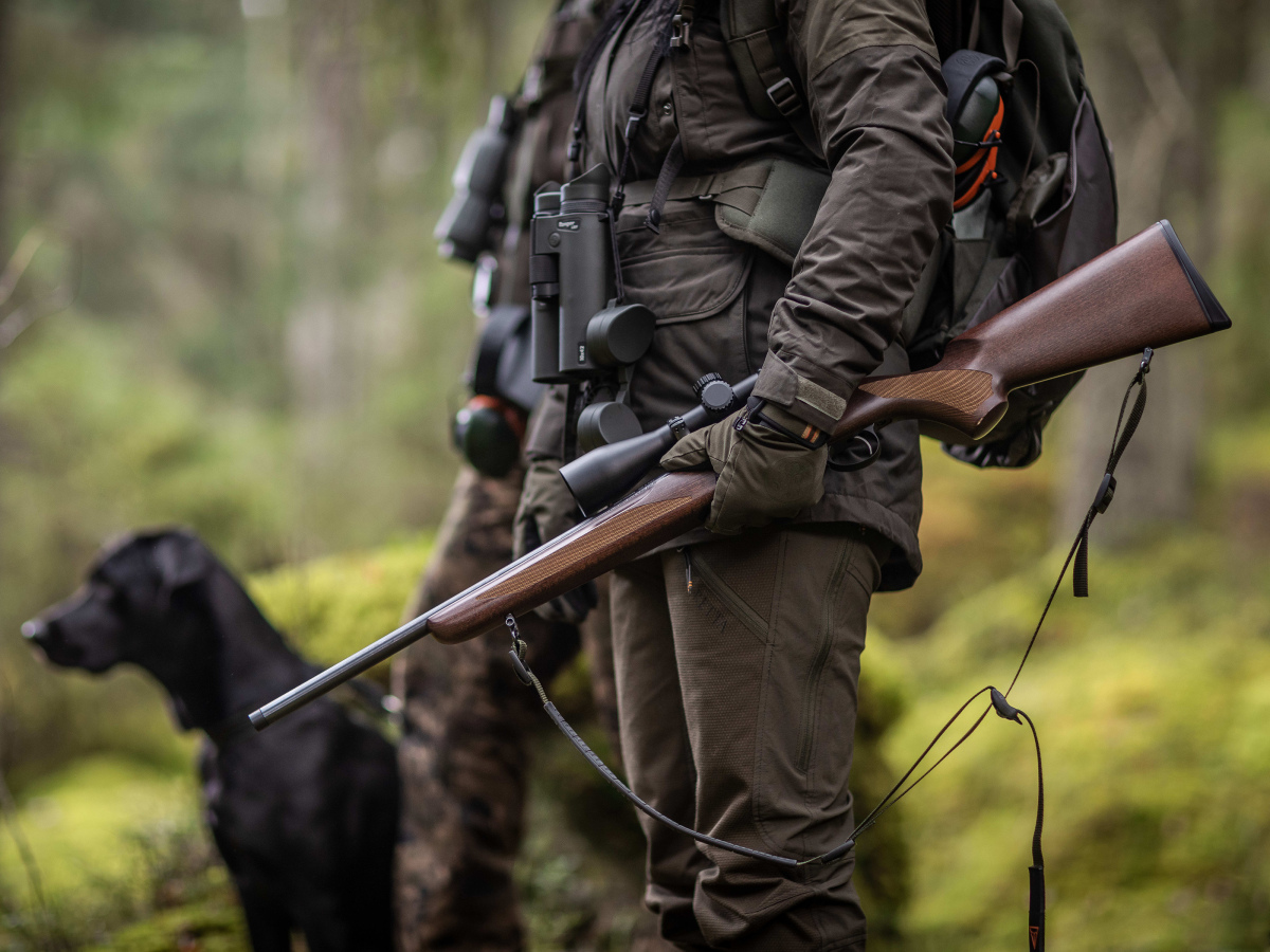 Tikka T1x Hunter, kal. .22LR (NS 5rd 20in MT1/2-28 UNEF)